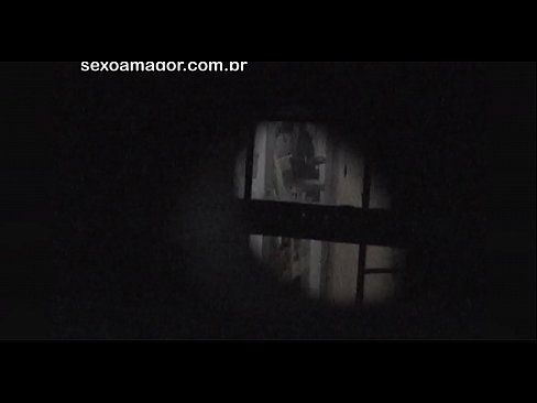 ❤️ Blondínka sa nechá tajne natáčať voyerom zo susedstva ukrytým za dutými tehlami ❤❌ Šukanie video na nás