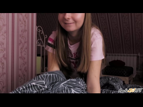 ❤️ Blondínka hlboko vysaje svoju BFF a dostane semeno do úst ❤❌ Šukanie video na nás